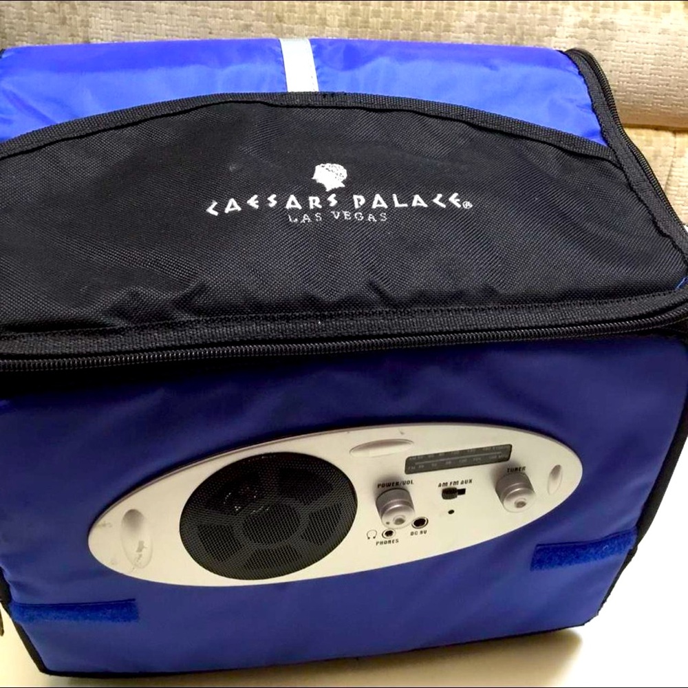 Cooler Bag With AM/FM Radio